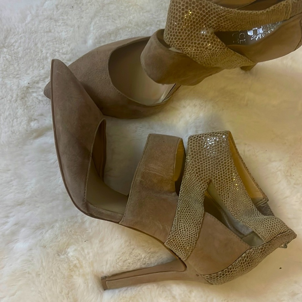Vince camuto